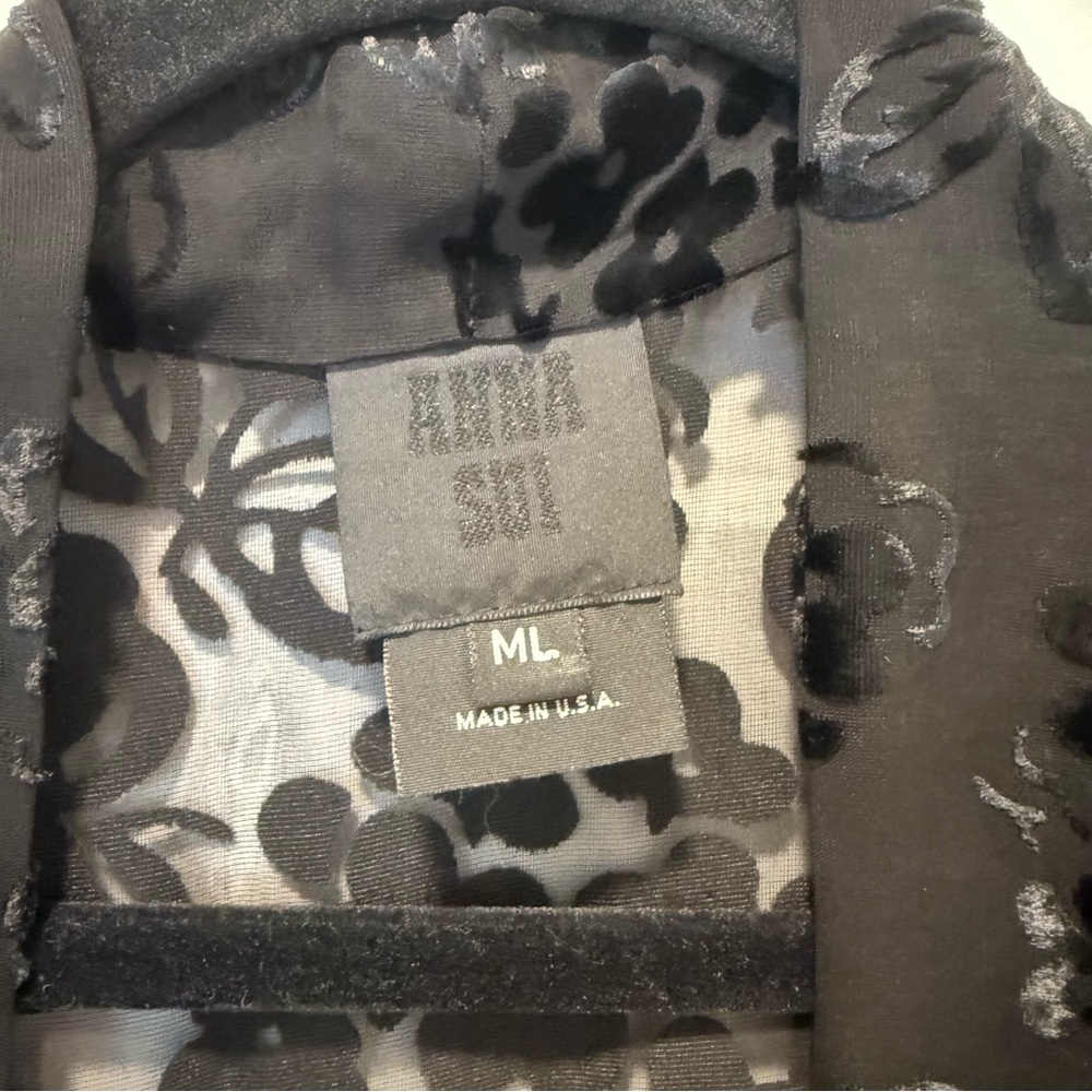 NWT Anna Sui Black Kimono with Velvet Floral Accents. Size M/L - Picture 4 of 5